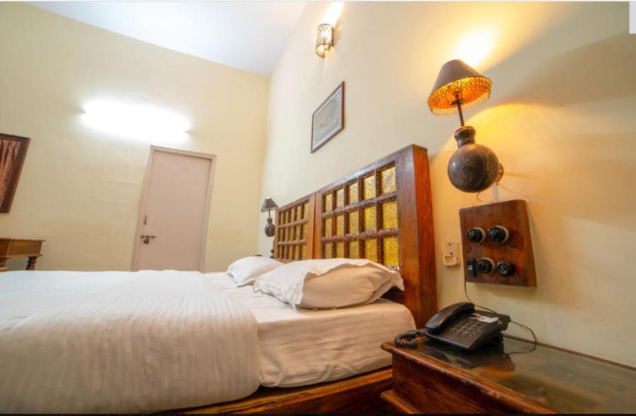 Sisodia Hotel & Resorts จ๊อดปูร์ ภายนอก รูปภาพ